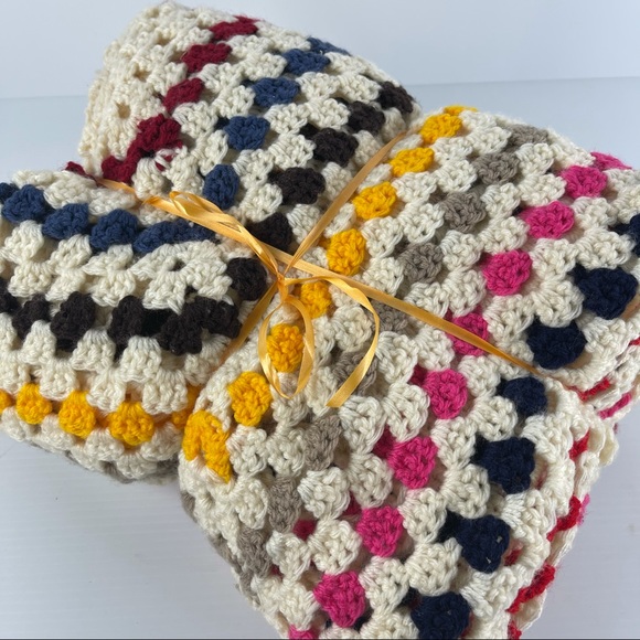 Multi-Colour Crochet Blanket Throw 150 x 150cm - Picture 7 of 8